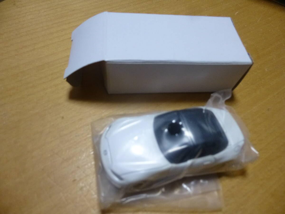 新品！トミカシステム 5WAY ダブルリフト道路セット　オリジナルロードスター白 Amazon.co.jp: トミカ トミカシステム 5WAY ダブルリフト どうろ